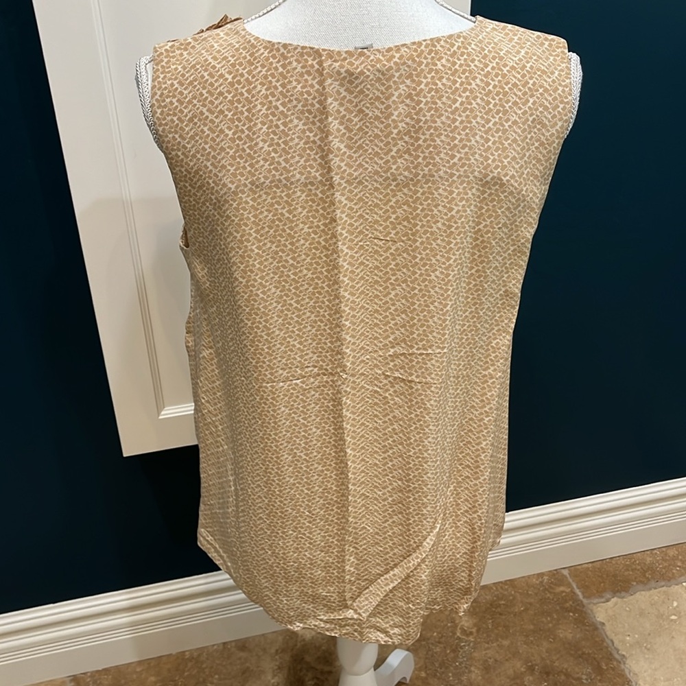 Halogen camel 🐪 colored sleeveless shirt - Picture 2 of 7